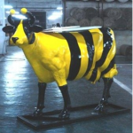 COW ARMY VS BEE ARMY