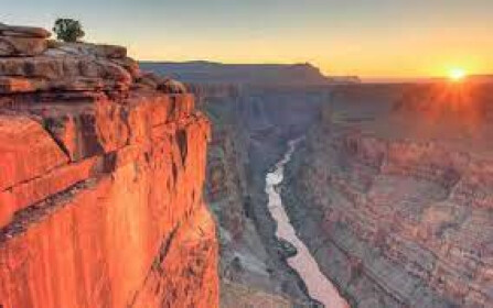 Realistic canyon