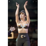 Selena Livess!