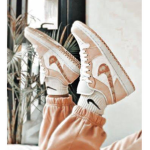 All aesthetics. clothes <3