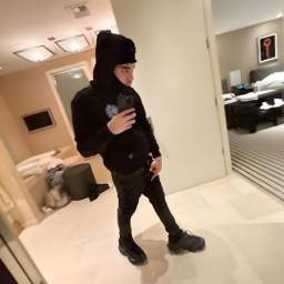 40%