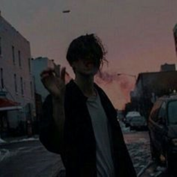 𝐢𝐬