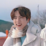 <(JIN)>
