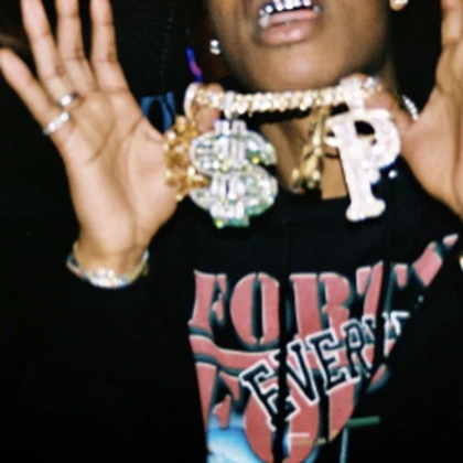 SHOP BAPE Roblox group icon