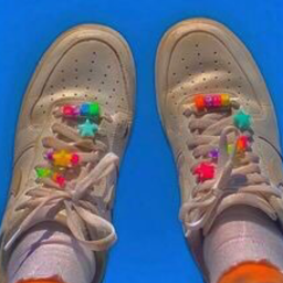 ･:*:
