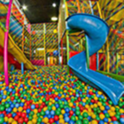 ESCAPE THE GIANT BALL PIT!