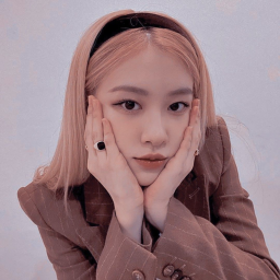 BLACKPINK (ROSÉ)