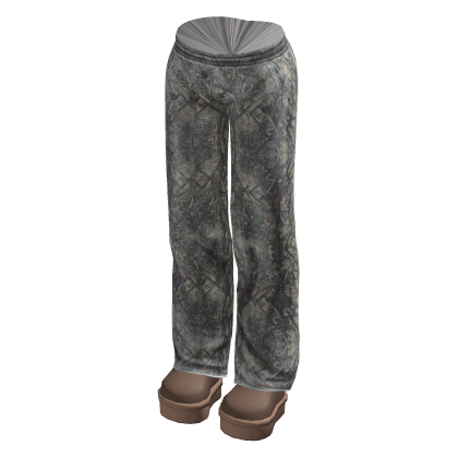 Oversized Camo Baggy Sweatpants w/ Platform Shoes thumbnail