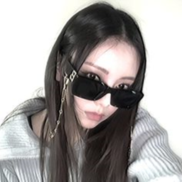 ❅