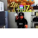 Raiding gangsters