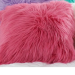 Fuzzy pilloww