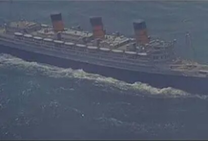 Escape the capsizing ship! 