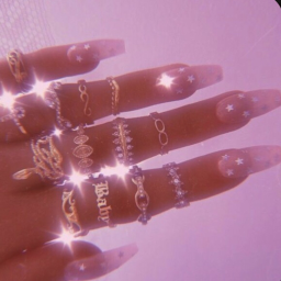 ✦