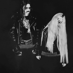 ☥