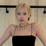 Rosé Attire
