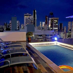 VX_Glamour Rooftop Hangout