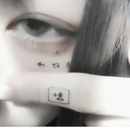 ༝