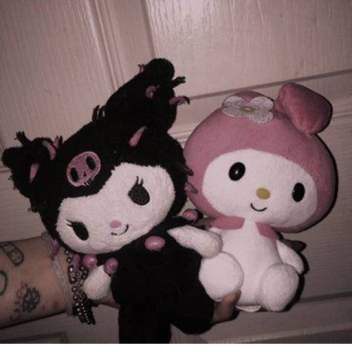 ✧･ﾟ: *✧･ﾟ:*