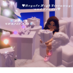Royale High giveaways and trades <3