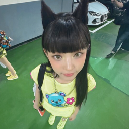 ✩