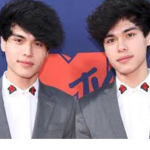 Sto k e s twins group!