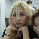 TWICE - (트와이스)