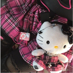 ⋆