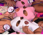 Cl0ut Baddies