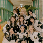 TWICE (트와이스) OFFICIAL GROUP