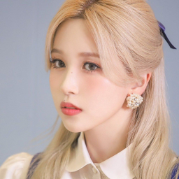 ✦