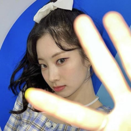 u