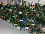 <{Santa}>=