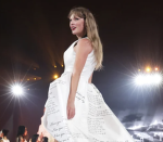 -Taylor Swift Fanbase