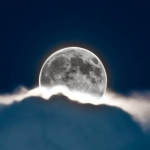 Stars that Shine on the Moon