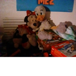 Daisy and mini mouse icon
