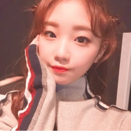 Yeojin (*＞ｖ＜)ゞ*゜+ icon