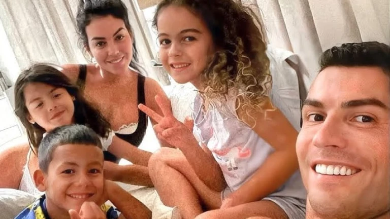 JUMP INTO RONALDO FAMILY