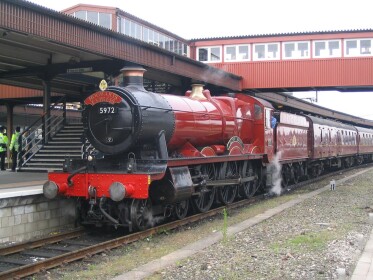 Hogwarts Express 5972 (WIP)