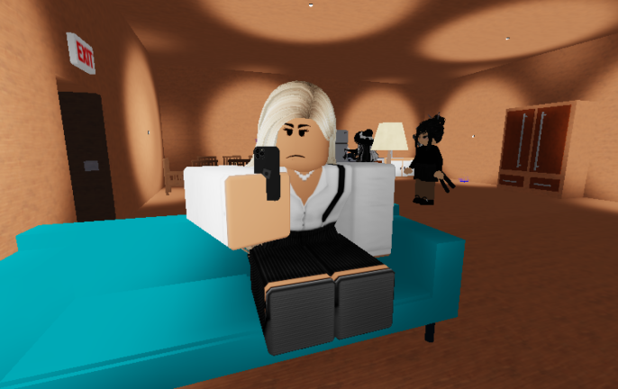 In The Giantess House screenshot 2