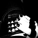 <(҂ X ﹏ ཀ ) ྀ//