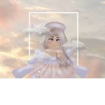 <3Royale high Fan <3