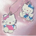 kawaiis >_<