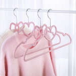 < Becsies Clothing >