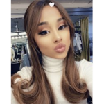 Ariana Grande club;