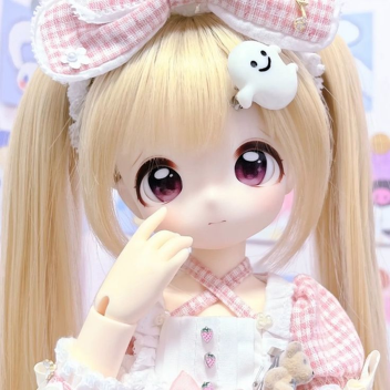 doll <3