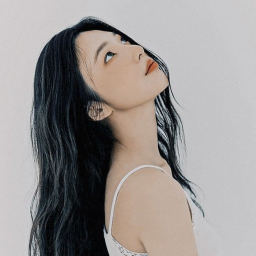 ⋆
