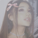 . Arianas luvs.