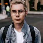 [UPD] Smart guy with glasses Obby