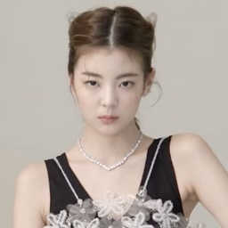 ⋆