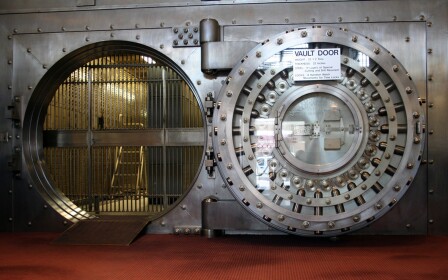 KNUNSTER's vault